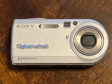 Sony Cyber-shot DSC-P100 5.1MP Digital Camera W/ Battery NO CHARGER  WORKS 