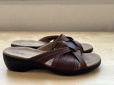 Clarks Women’s Sandals Size 8 Brown Leather Slip On Shoes