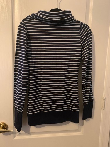 Women's Artisans Pullover top - size XS - Picture 2 of 3