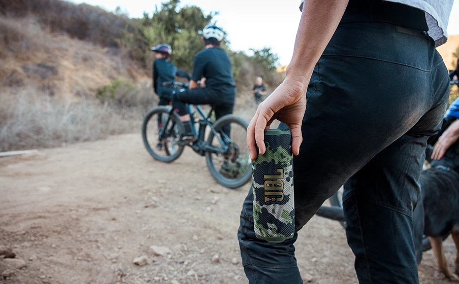 JBL Flip 7, Altavoz Portátil Impermeable y A Prueba de Caídas Foto 2 de 4