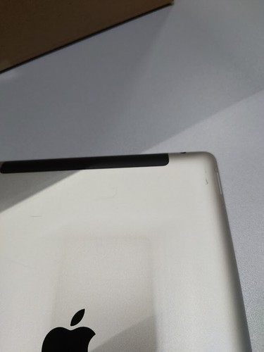 Apple iPad 3 (A1430) Wi-Fi + Cellular Tablet Used Not Working For Parts - Afbeelding 12 van 17