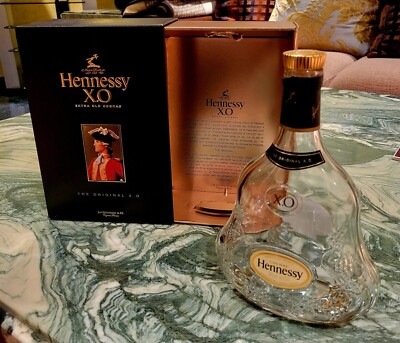 HENNESSY The ORIGINAL XO Extra Old Cognac (empty bottle HENNESSY The ORIGINAL XO Extra Old Cognac (empty bottle