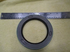 SKF Chicago Rawhide  40078  Oil Seal,    RB5