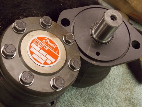 Danfoss N258 151-2383 Motore Idraulico 1" Albero Spostamento 4,9in3/r Flangia 2 Bulloni - Foto 5 di 11