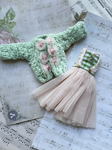 Blythe doll Clothes, outfit custom doll  blythe, Blythe sweater and Pink Dress - Picture 3 of 9
