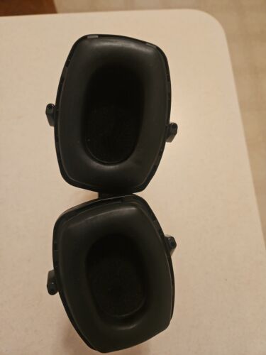 Howard Leight by Honeywell Leightning L3 Shooting Earmuff Black - Picture 4 of 4