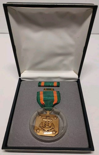 Medalla de Logro de la Marina y el Cuerpo de Marines de los Estados Unidos con Estuche de Presentación (INV G)