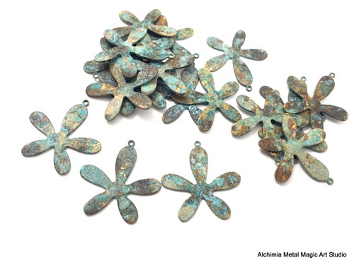 8ps Flower blue charm Brass texture bead 1 hole Rustic aged patina Necklace 843 - Picture 2 of 7
