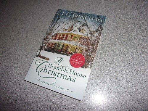 Bramble House Christmas by C. J. Carmichael 2016 Paperback - Bild 2 von 2