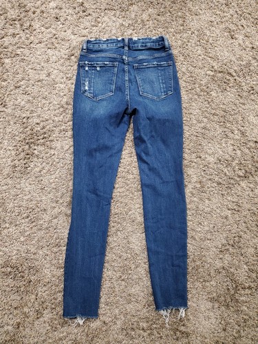 Jeans - Women - Vervet Brand - Size 26" Waist and 28" Inseam - Picture 2 of 8