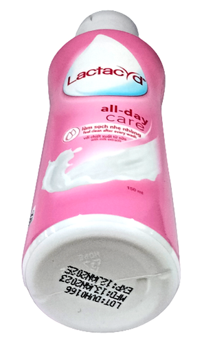 Lactacyd Daily Feminine Wash All-Day Care 150 ml Natural ingredients pure milk - Bild 3 von 12
