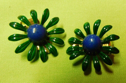 Vintage Flower Brooch Clip-On Earring Set Daisy Type Flower Green Blue - Picture 4 of 4