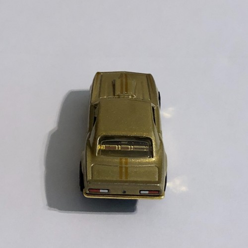 Hot Wheels Paket Pull ∞ 2022 F•A•O Schwarz Gold Edition ∞ 1967 Chevy Camaro SS - Bild 4 von 6