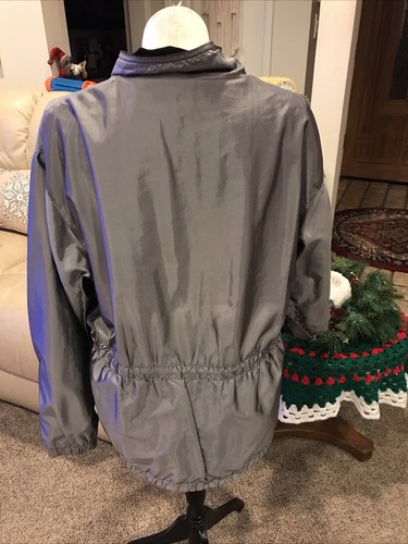 Basic Editions Sz L Reversible Zip Up Black Velvet Jacket Gray Nylon Flattering - Picture 6 of 6