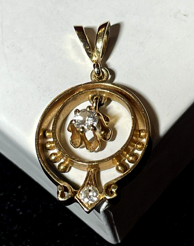 COLGANTE DE DIAMANTES NATURALES DE ORO DE 14K FIRMADO EN MUY BUENA CONDICIÓN MONTURA BUTTERCUP - Imagen 13 de 18