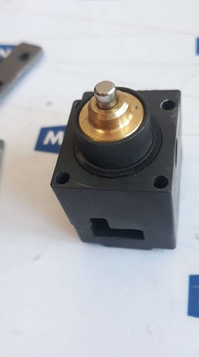 Euchner SAFETYSwitch NZ1VZ-538E VDE 0660 250V AC12 10A AC15 6A 230V DC13 6A 24V - Imagen 5 de 14