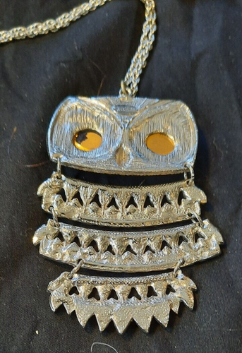COLLAR COLGANTE BÚHO VINTAGE DORADO 24" Y BÚHO ES DE 3,5" - Imagen 5 de 5