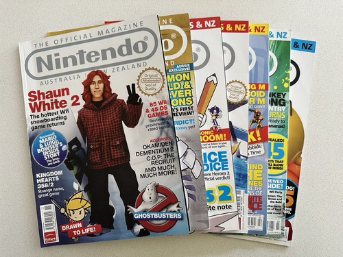 NINTENDO The Official Magazine 2009-2010 Bundle