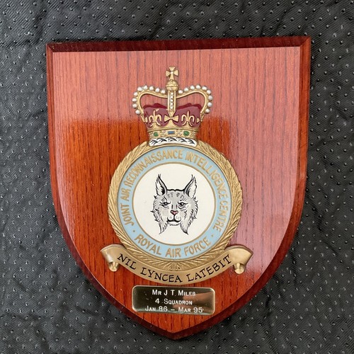 Vintage Royal Air Force Joint Air Reconnaissance Intelligence Centre Plaque/RARE - Picture 2 of 8