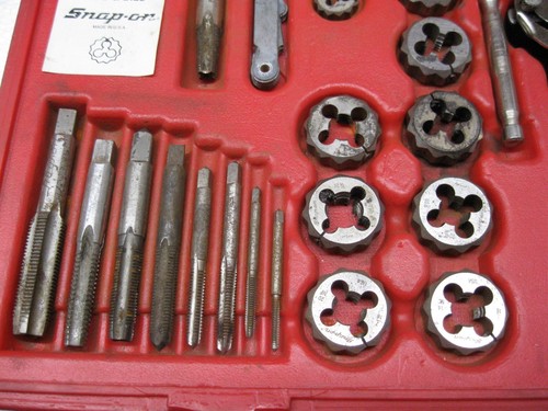 Snap-on Tools 76 Piece Tap & Die Set TDTDM500 Lot# HBD1 - Picture 5 of 11