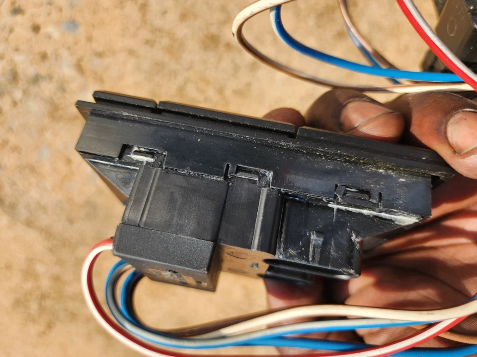 1987-1993 Cadillac Allante Passenger Right Power Window Switch OEM L👀K oem R/H - Image 4 of 4