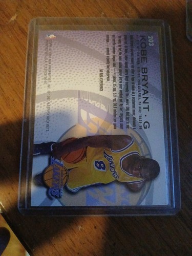 Tarjeta de novato de baloncesto Fleer Kobe Bryant 1996-97 #203 LAKERS - Imagen 2 de 2