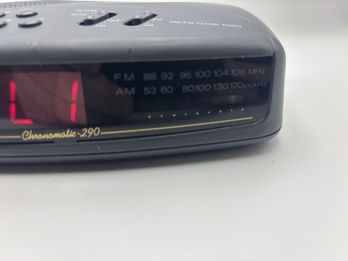Radio Shack cronomático -290 Radio AM/FM Reloj despertador - Probado - 12-1590 - Imagen 2 de 7