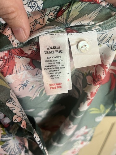 Cupcakes & Cashmere Women's Green Floral Button Down Pajama Night Shirt Sz Sm - Picture 4 of 4