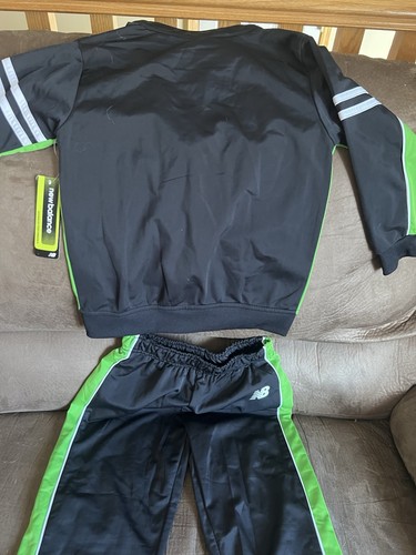 Nike Air Active Set Tracksuit Size Small Boys - Picture 1 of 4