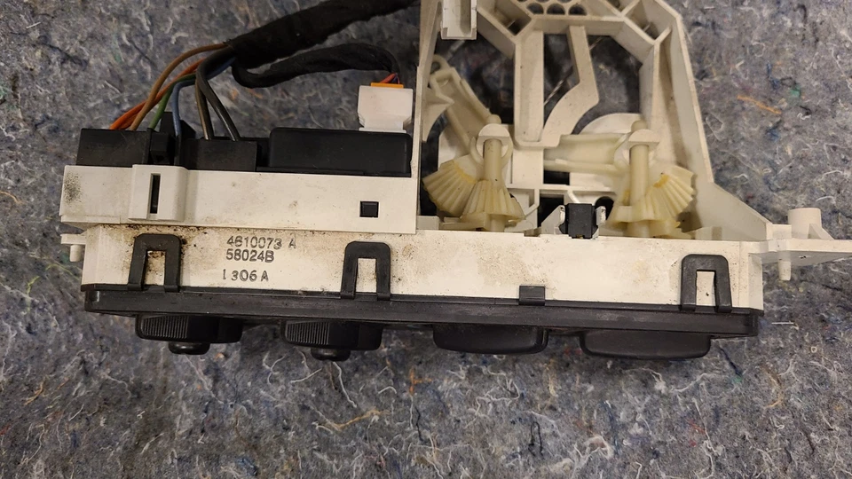 95-00 Stratus Cirrus Breeze Sebring AC Heater Climate Control Unit 97 98 99 OEM - Image 4 of 4