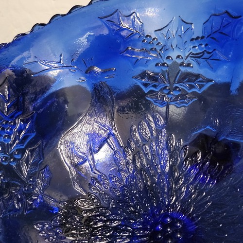 Vintage FENTON Cobalt Blue STAG and HOLLY Three Footed Bowl - Picture 4 of 13