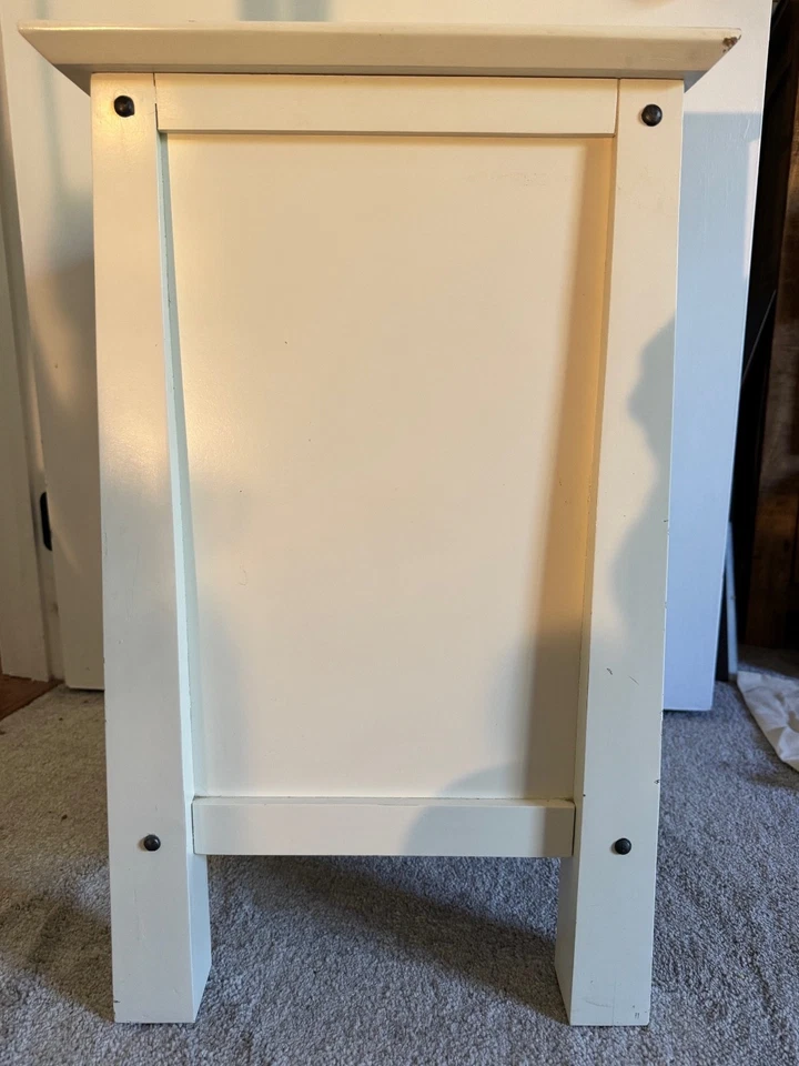 Mesita de noche Pier 1 Imports de inspiración asiática blanca Foto 3 de 4