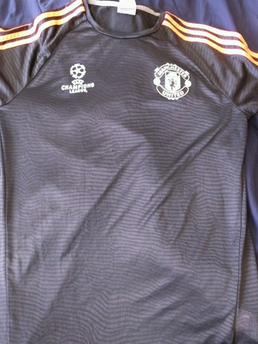 Manchester United jersey size small adidas adizero