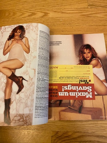 Maxim Magazine July 2001 Issue 43 Fashion Movie Bikini Lingerie Brittany Murphy - Imagen 6 de 10