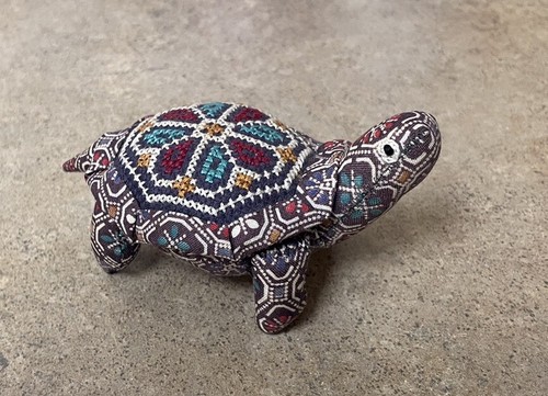 Sewing Mid-western~60’s~Fabric Turtle Pin Cushion Cross Stitch Needlepoint Shell - Picture 3 of 15