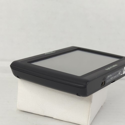 Magellan RoadMate 1424-LM Portable GPS Navigator Bundle W/ Car Charger & USB  - Picture 7 of 10