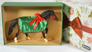 BREYER-TRADITIONAL-A-PONY-FOR-CHRISTMAS-SR-BAY-PINTO-HALFLINGER-MODEL-HORSE-GIFT
