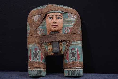 Hathor aus Holz: Anmutiger Hüter der Liebe und Fruchtbarkeit - Bild 1 von 7