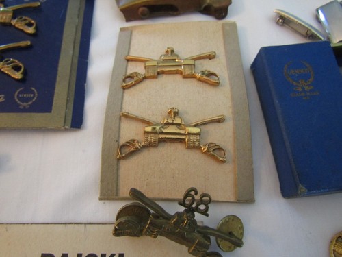 ENORME GRUPO DE INSIGNIAS DE INFANTERÍA BLINDADA DE LA SEGUNDA GUERRA MUNDIAL 13 - Imagen 10 de 24