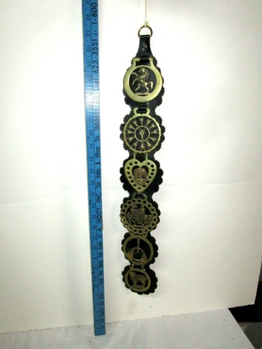 Vintage decorative brass horse medallion display - Picture 2 of 7