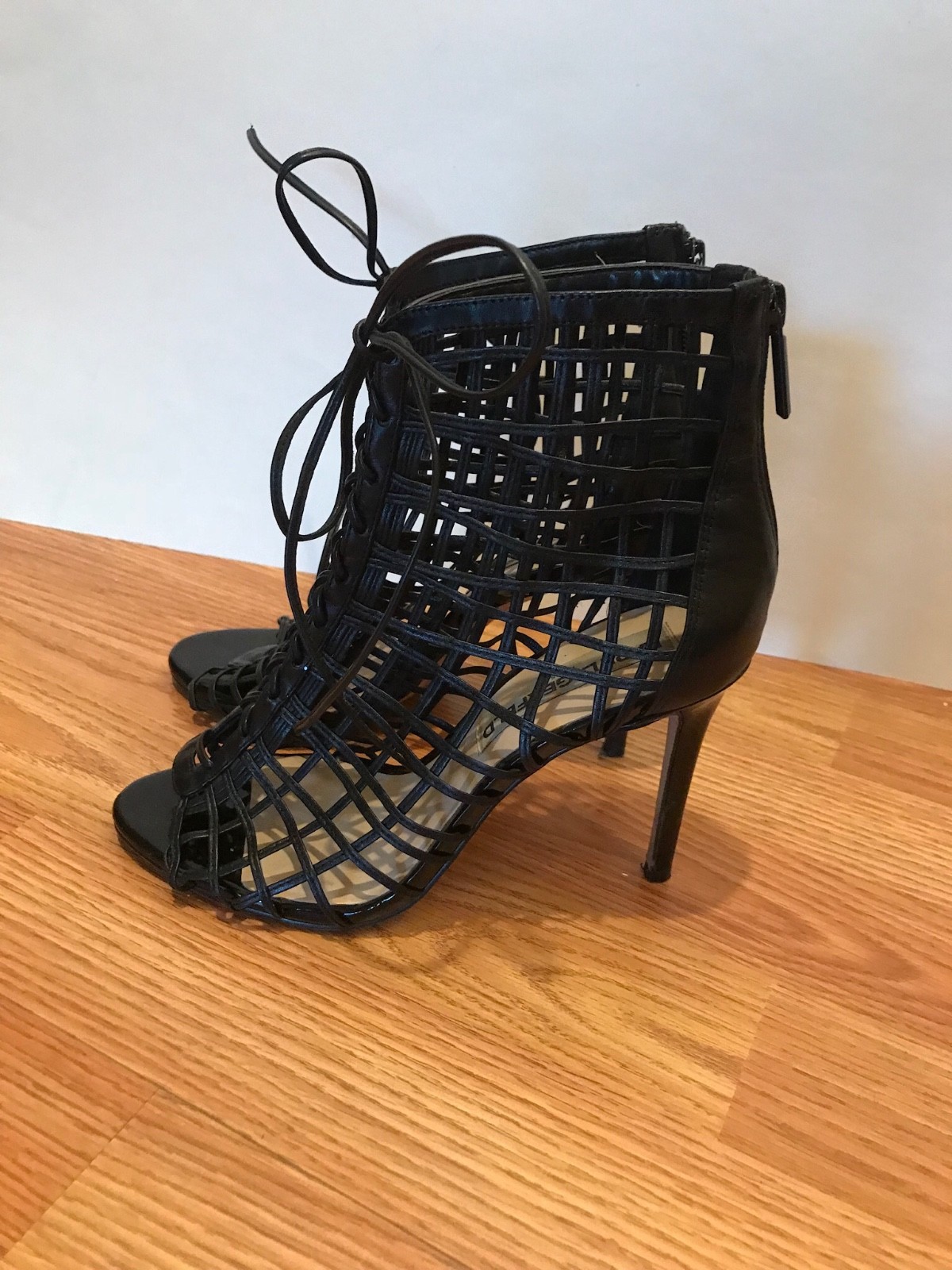 Karl Lagerfeld Black Leather Strappy Heels Straps US Sz.7 Sz.7 Sz.7 EU 37.5 France 8a103c Karl Lagerfeld Black Leather Strappy Heels Straps US Sz.7 Sz.7 Sz.7 EU 37.5 France 8a103c