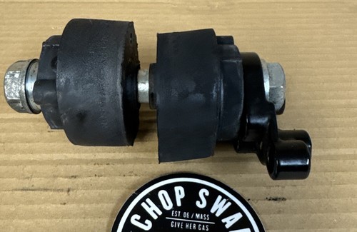 Genuine Harley-Davidson Sportster Front Isolator Mount Kit, 2004-2016, 16287-04 - Picture 10 of 11