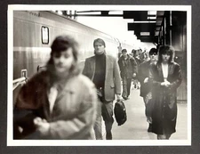 1996 North Station Boston MA MBTA Train Commuters Go To Work Vintage Press Photo