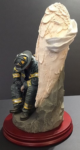 Vintage 2001 Roman Inc. Angel Watching Over Firefighter 9 1/2” Figurine - Bild 4 von 8