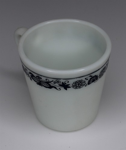 Vintage Pyrex Coffee Mug Blue Onion Pattern - 1970s - Picture 2 of 5