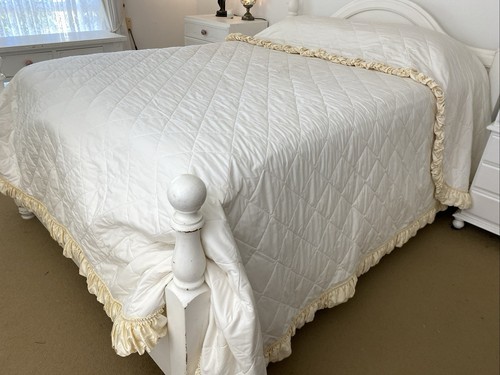 Vintage Sheridan Cream Quilted Floral Satin Jacquard Brocade King Bedspread - Picture 16 of 23