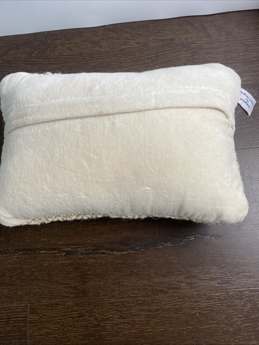 Berries And Leaves Throw Pillow Artisan Hand Hooked Wool 4 Corners 11x7 - Bild 6 von 6