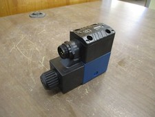 Bosch Directional Control Valve 081WV06P1V1012KD115/60 D51 4600PSI Used