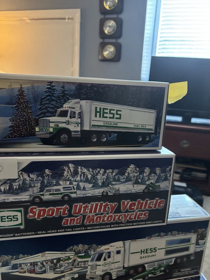 Lote de 7 juguetes Hess y 1 exón Foto 4 de 4