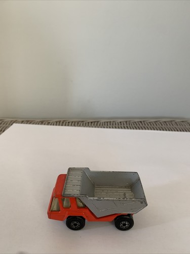 2 MATCHBOX FAHRZEUGE DUMPER TRUCK 6 HYDRAULIKBAGGER - Bild 3 von 4